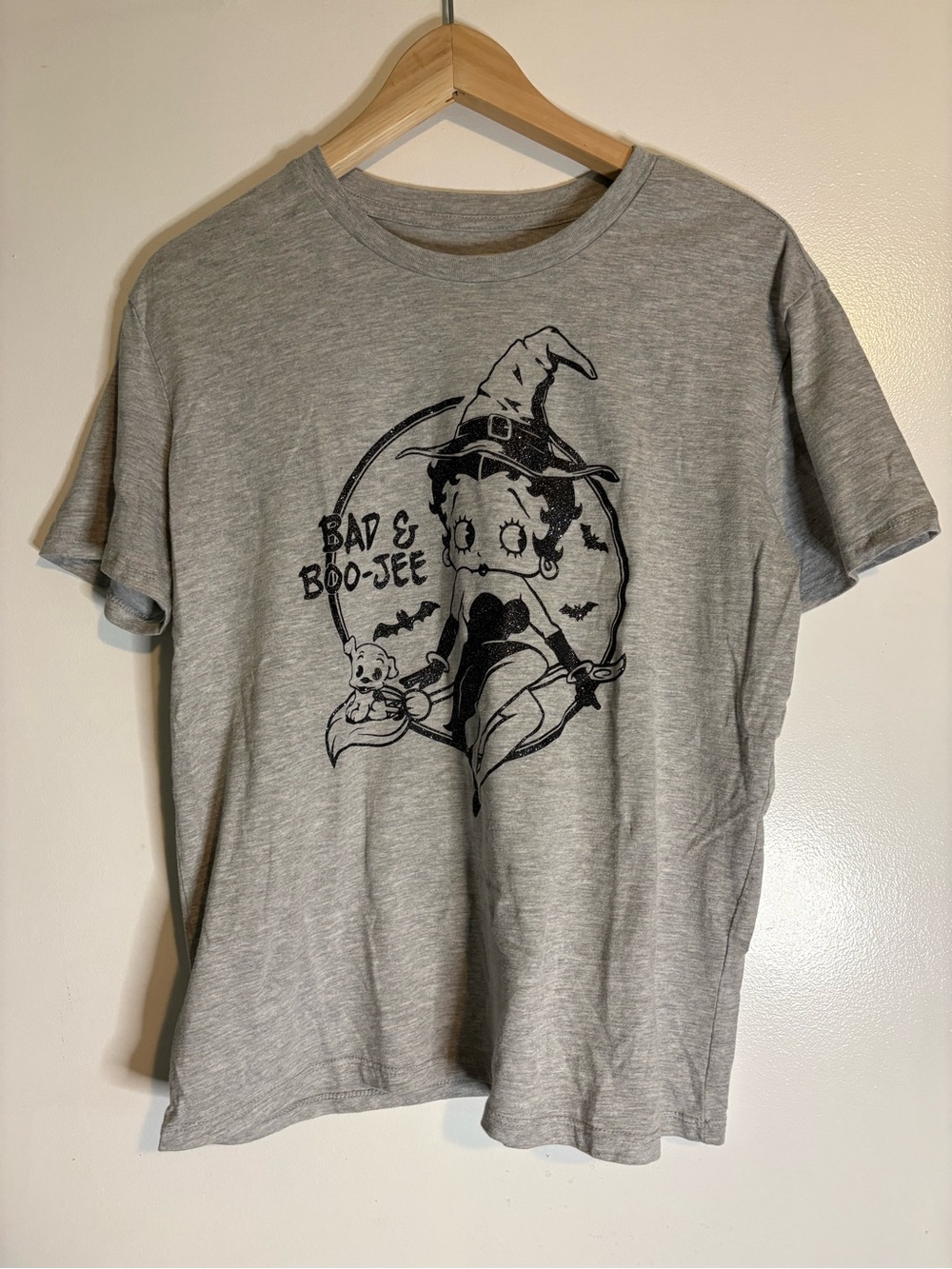 Betty Boop Gray Short Sleeve Tee with Black Graphic